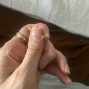 14 k yellow Gold,diamonds around pink pearl cartilage piercing(titanium post)